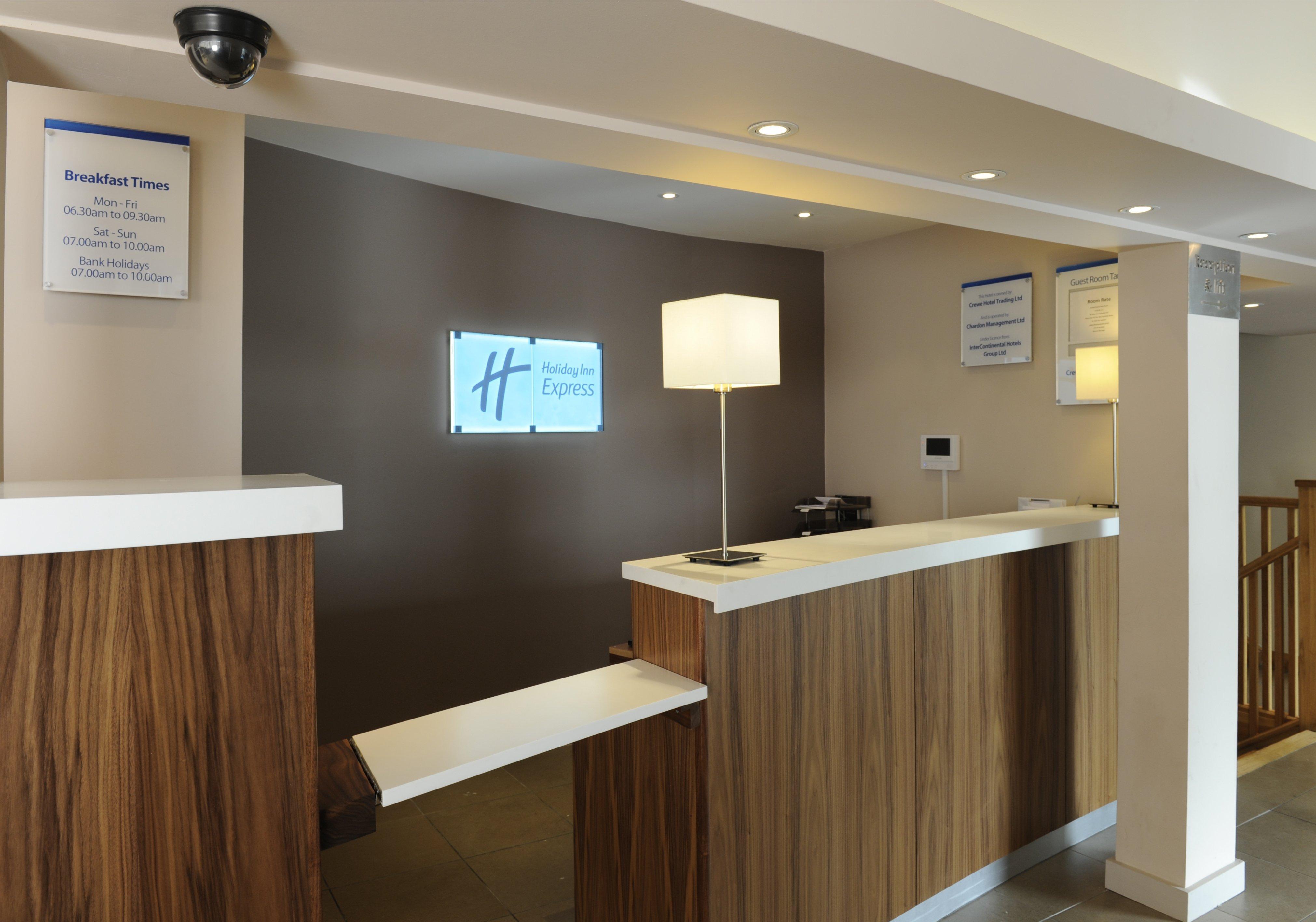 Holiday Inn Express Crewe, An Ihg Hotel Exterior photo